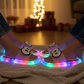 🔥50 % rabatt – kun for en begrenset tid!🎁La føttene skinne! Tegneserie-tøfler med fargerike LED-lys – et lekent preg på hverdagen