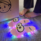 🔥50 % rabatt – kun for en begrenset tid!🎁La føttene skinne! Tegneserie-tøfler med fargerike LED-lys – et lekent preg på hverdagen
